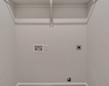 2408 Finesilver Lane - Photo Thumbnail 13