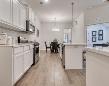 2408 Finesilver Lane - Photo Thumbnail 11