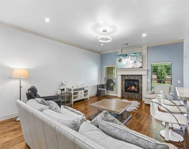 8421 126th Street - Photo Thumbnail 8