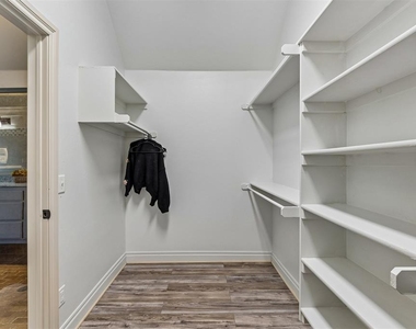 8421 126th Street - Photo Thumbnail 26