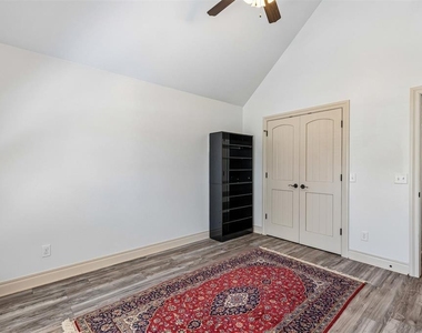 8421 126th Street - Photo Thumbnail 29