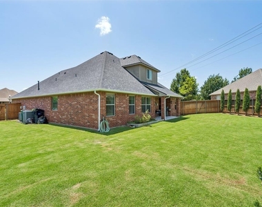 8421 126th Street - Photo Thumbnail 45