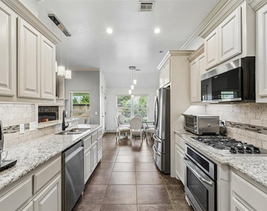 8421 126th Street - Photo Thumbnail 11