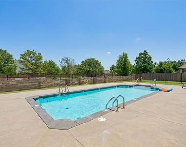 8421 126th Street - Photo Thumbnail 47