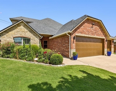 8421 126th Street - Photo Thumbnail 1