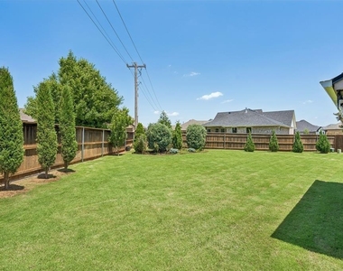 8421 126th Street - Photo Thumbnail 42