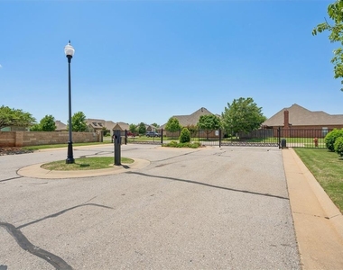 8421 126th Street - Photo Thumbnail 49