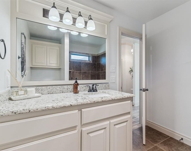 8421 126th Street - Photo Thumbnail 31