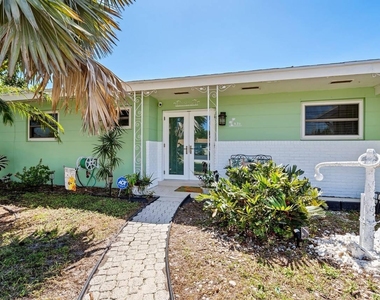430 Ne 43rd Street - Photo Thumbnail 50
