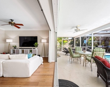 430 Ne 43rd Street - Photo Thumbnail 34