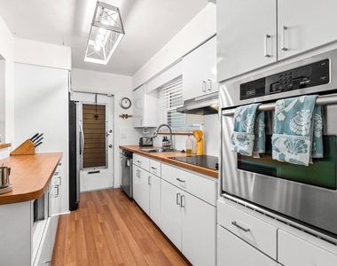 430 Ne 43rd Street - Photo Thumbnail 44