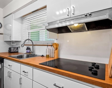 430 Ne 43rd Street - Photo Thumbnail 42