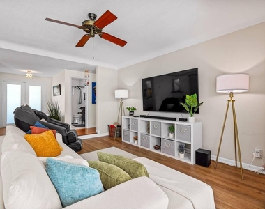 430 Ne 43rd Street - Photo Thumbnail 30