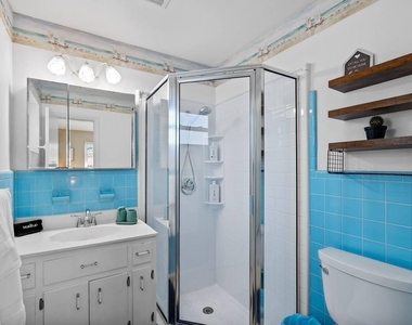 430 Ne 43rd Street - Photo Thumbnail 17