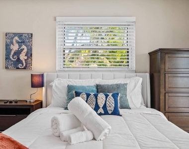 430 Ne 43rd Street - Photo Thumbnail 20