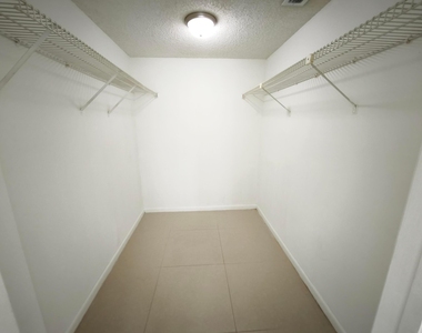 8720 Shadow Wood Boulevard - Photo Thumbnail 8