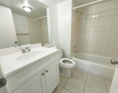 8720 Shadow Wood Boulevard - Photo Thumbnail 7