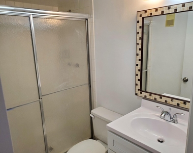 8720 Shadow Wood Boulevard - Photo Thumbnail 5