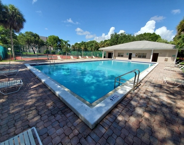 8720 Shadow Wood Boulevard - Photo Thumbnail 15
