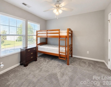133 Altondale Drive - Photo Thumbnail 8