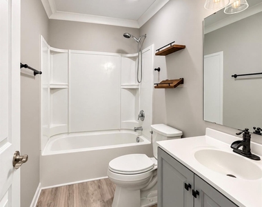 133 Altondale Drive - Photo Thumbnail 7