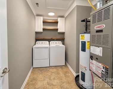 133 Altondale Drive - Photo Thumbnail 12
