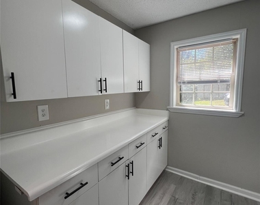 306 E Texas Avenue - Photo Thumbnail 13
