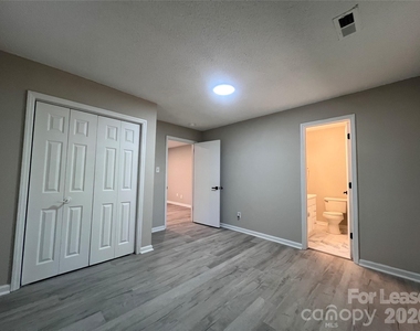 306 E Texas Avenue - Photo Thumbnail 5