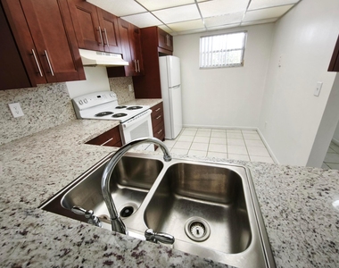 8720 Shadow Wood Boulevard - Photo Thumbnail 3