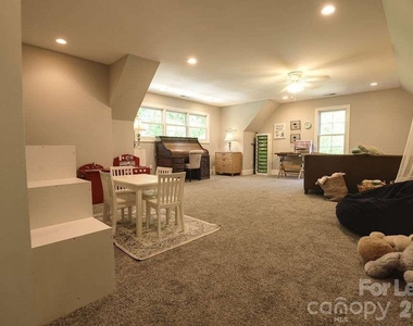 107 Sunset Bay Drive - Photo Thumbnail 14