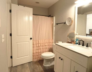 107 Sunset Bay Drive - Photo Thumbnail 21