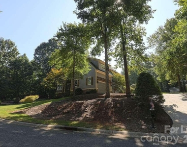 107 Sunset Bay Drive - Photo Thumbnail 7