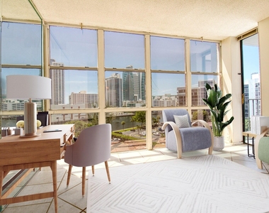 800 Parkview Drive - Photo Thumbnail 6