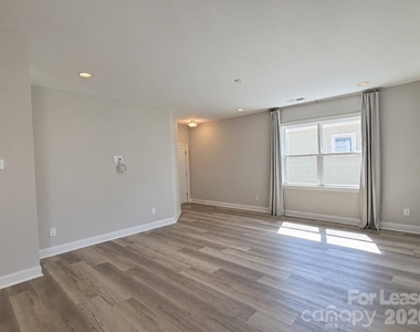 5968 Pier Drive - Photo Thumbnail 11