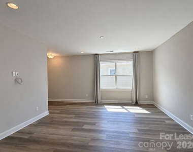 5968 Pier Drive - Photo Thumbnail 10
