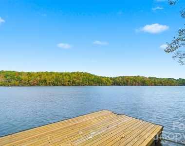 4247 Laurel Hill Road - Photo Thumbnail 16