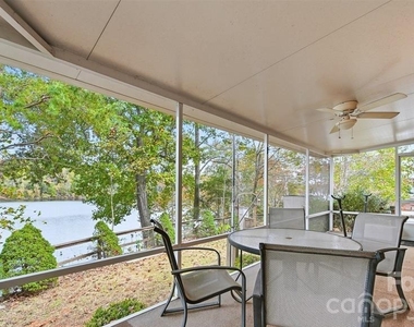 4247 Laurel Hill Road - Photo Thumbnail 12