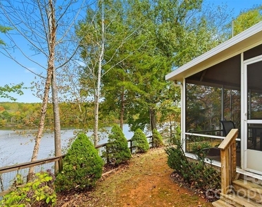 4247 Laurel Hill Road - Photo Thumbnail 3