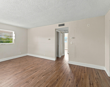 241 Se 9th Avenue - Photo Thumbnail 2
