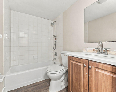 241 Se 9th Avenue - Photo Thumbnail 12