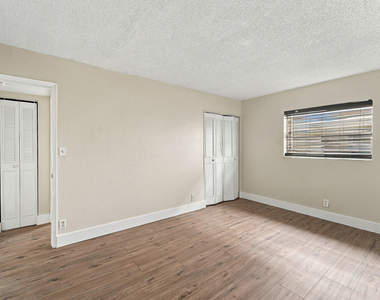 241 Se 9th Avenue - Photo Thumbnail 15