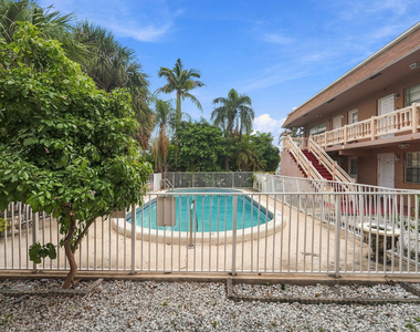 241 Se 9th Avenue - Photo Thumbnail 20
