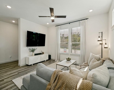 237 Mcconathy Way - Photo Thumbnail 3