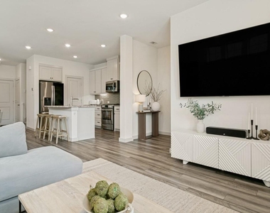 237 Mcconathy Way - Photo Thumbnail 6