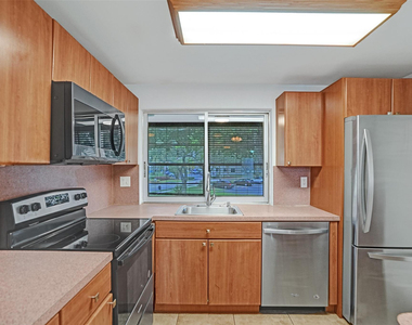 9351 Lime Bay Boulevard - Photo Thumbnail 6