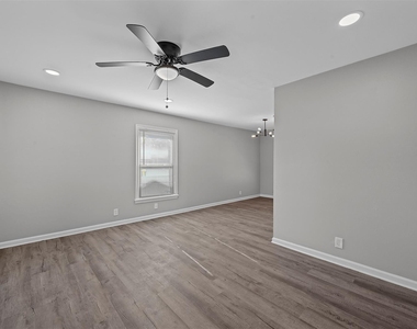3677 Rockdale Drive - Photo Thumbnail 2