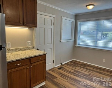 30 20th Avenue Nw - Photo Thumbnail 6