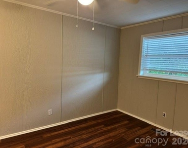 30 20th Avenue Nw - Photo Thumbnail 10