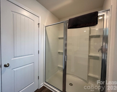 557 Belcaro Drive - Photo Thumbnail 19