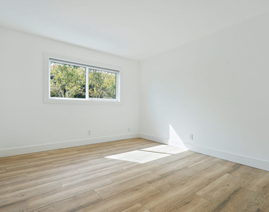 401 Southwind Drive - Photo Thumbnail 7